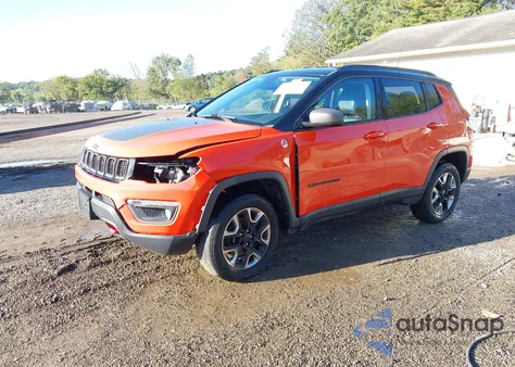 2018 Jeep Compass Trailhawk 4X4 из США, поврежденный, VIN 3C4NJDDB3JT356310